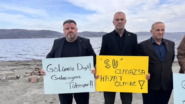  Muhtarlardan Acil Çağrı: Sapanca Gölü Alarm Veriyor!