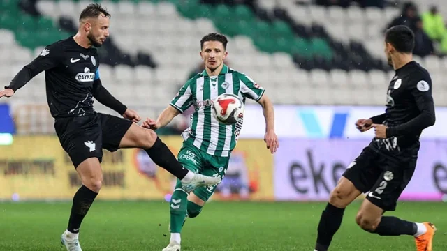 Konyaspor–Çaykur Rizespor Maçı 1-1 Eşitlikle Tamamlandı
