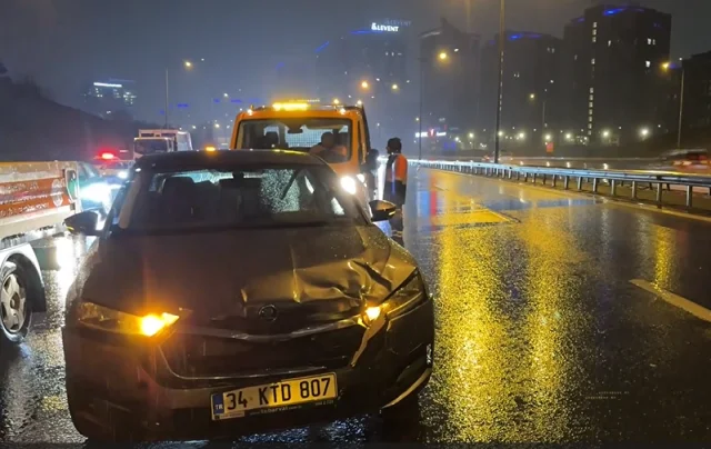 Kağıthane'de 7 Aracın Karıştığı Zincirleme Kaza Meydana Geldi