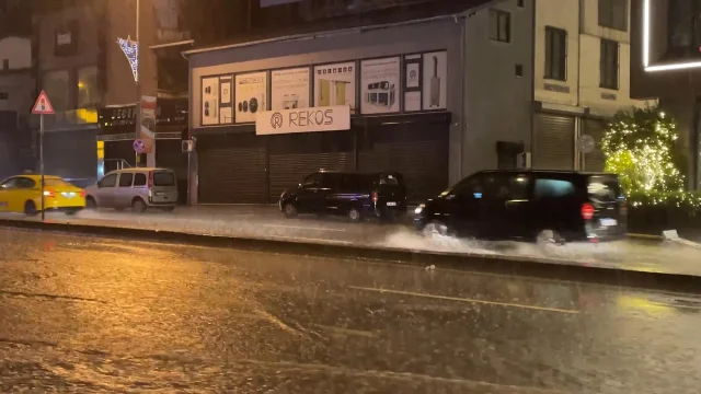 İstanbul'da Gece Boyu Sağanak Etkili Oldu