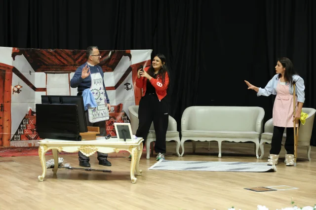 YTÜ'de Sahnelenen 'Vaka' Oyununun Geliri Gazze'ye Gönderilecek