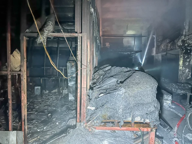 Uşak'ta Plastik Poşet Üretim Fabrikasında Yangın Çıktı