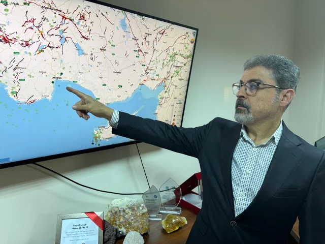 Prof. Dr. Hasan Sözbilir Antalya'daki depremleri değerlendirdi