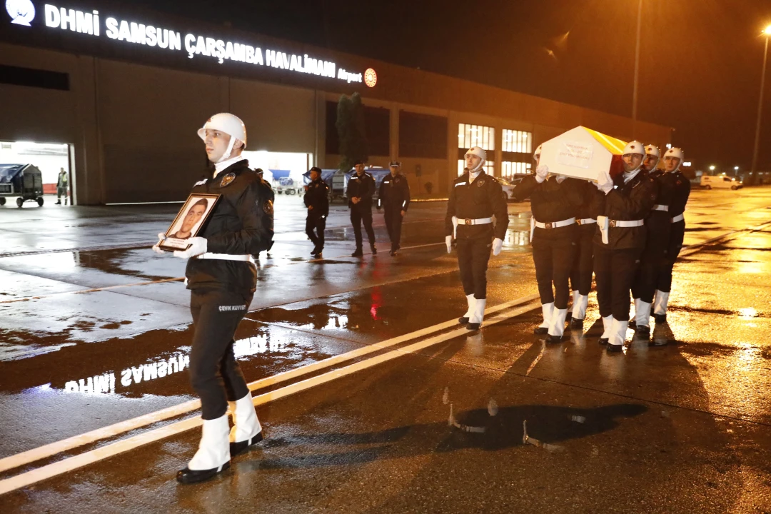 Şehit Polis Emre Albayrak'ın Cenazesi Samsun'a Getirildi