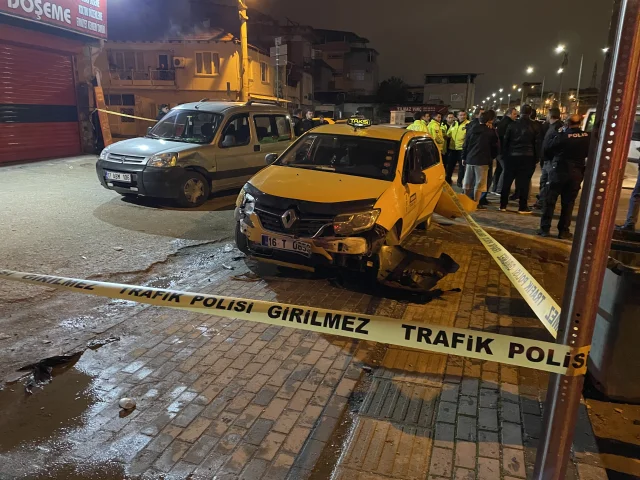 Bursa'da Kaçırdığı Taksiy­le Kaza Yaptı Kaçmaya Çalıştı
