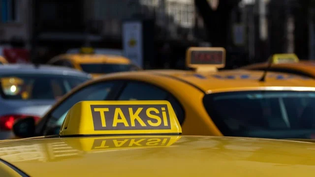 İBB, 250 taksi plakasından 98'ini satışa çıkardı