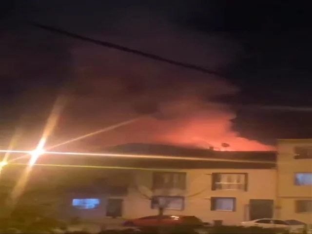 Bursa'da çatı yangını İnegöl'de gece paniği yaşattı