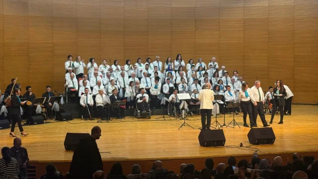 Bursa'da 7'den 70'e Türkülerle Hep Birlikte konseri düzenlen...