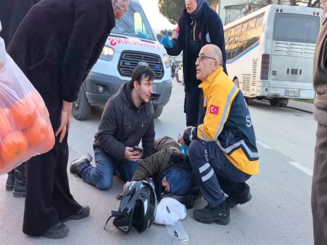 Bursa'da motosiklet kazası sonrası anne ile oğlun duygusal anı