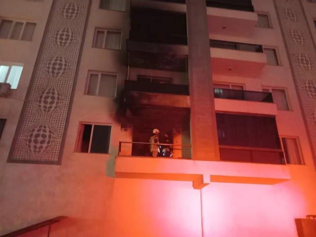 Diyarbakır'da uzaklaştırma kararı sonrası evini yaktı