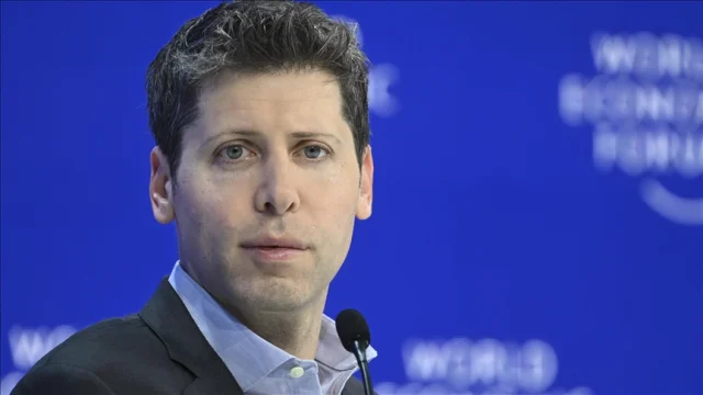 Sam Altman World App'i yeniledi: Şifreli sohbet ve kripto ödeme özellikleri yayında!