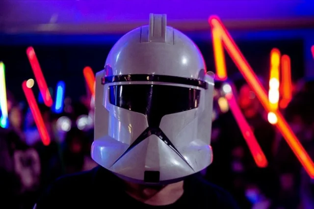 Koleksiyonerleri birbirine düşürdü! Star Wars'ın 50 yıllık reklam afişine rekor fiyat