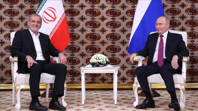 Putin ve Pezeşkiyan, ikili ilişkileri görüştü