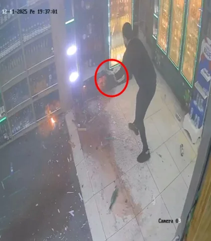 Diyarbakır'da Markete El Bombalı Saldırı Gerçekleştirildi