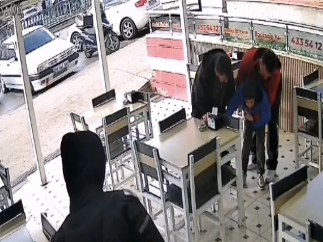 Karabük'te çocuğu Heimlich manevrasıyla kurtardı