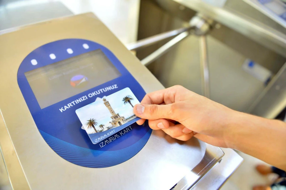 İzmir Büyükşehir'in Genç Kart Uygulaması Mahkemelik Oldu