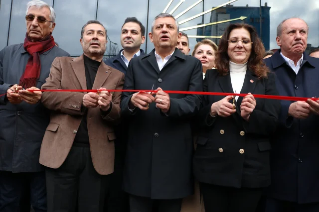 Özgür Özel Kayseri'de konuştu: CHP baba ocağıdır