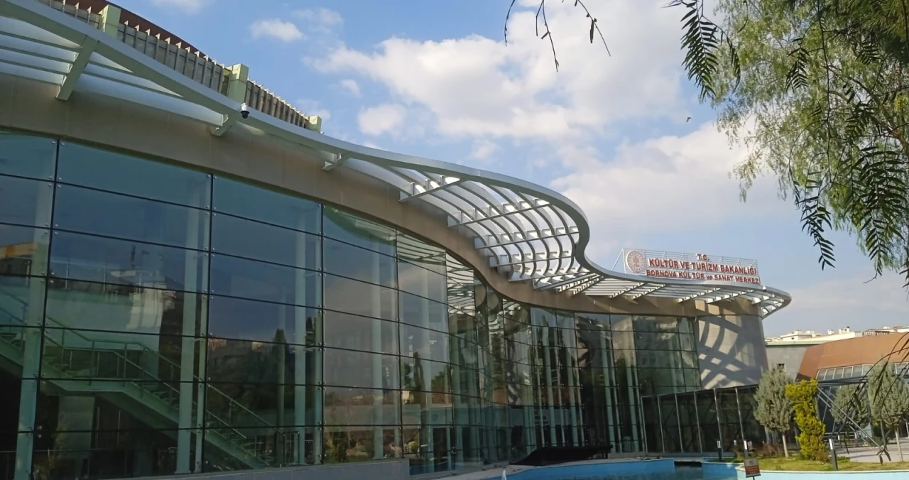 İzmir'de Sanat Dolu Hafta: 15-22 Aralık Kültür Sanat Takvimi Açıklandı