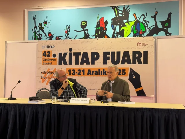 Murathan Mungan, İstanbul Kitap Fuarı'nda Okurlarıyla Buluştu