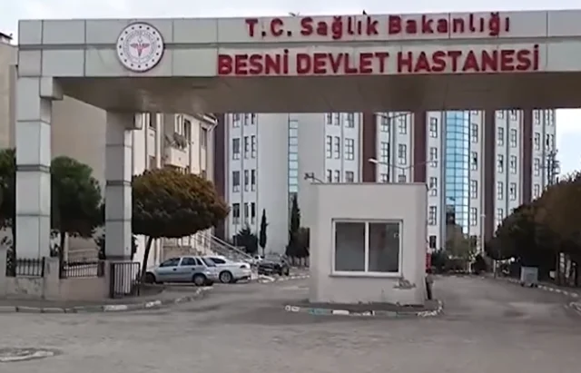 Adıyaman Besni'de İki Ayrı Trafik Kazası: 7 Kişi Yaralandı