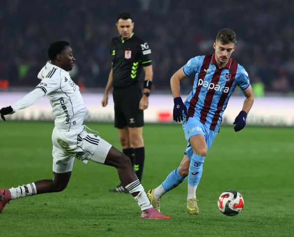 6 Gollü Nefes Kesen Maçta Trabzonspor ile Beşiktaş Berabere Kaldı
