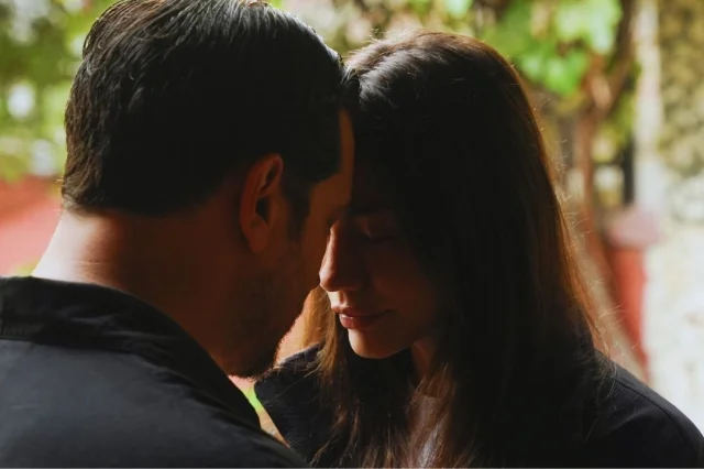 Aşk sahnelerine beğeni yağmuru! Favori çift oldular