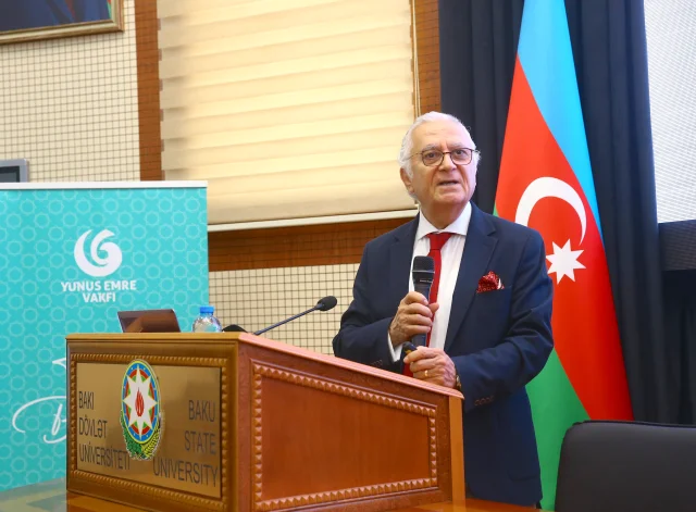 Bakü'de Türk Dili Ailesi Günü Kapsamında Konferans Düzenlendi