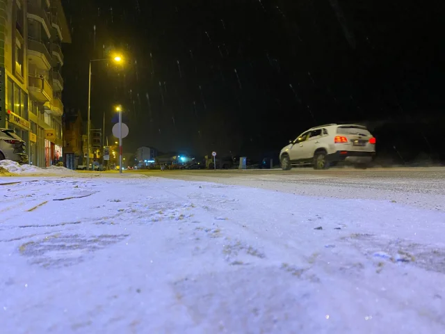 Ardahan'da kar yağışı etkili oldu