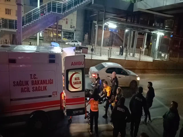 Bursa'da silahlı kavga: Eğlence mekanı önünde 2 yaralı