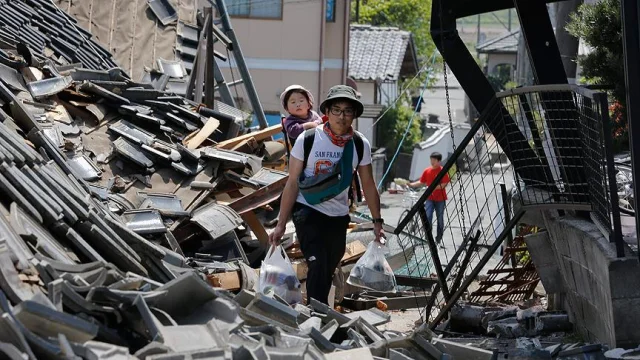Japonya'da 7,5'lik sarsıntı sonrası 'mega deprem' alarmı sona erdi