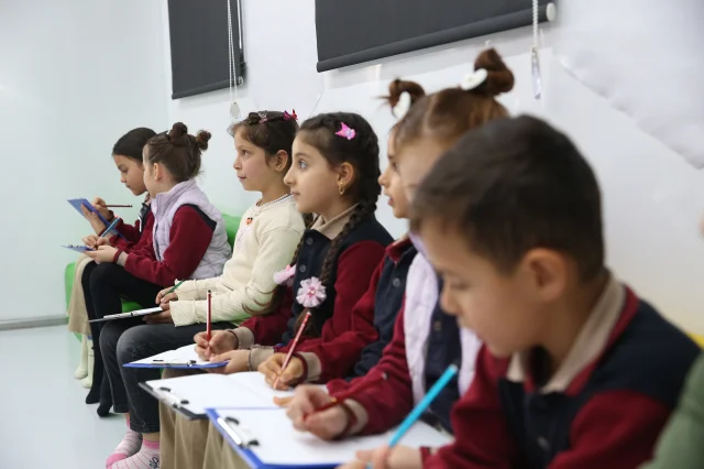 Hatay'da Türk Kızılayı ve Kore Kızılhaçı'ndan depremzede çocuklara etkinlik