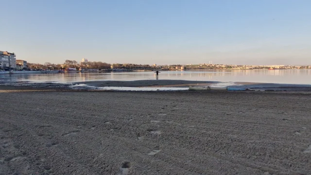Tekirdağ'da deniz suyu yaklaşık 20 metre çekildi
