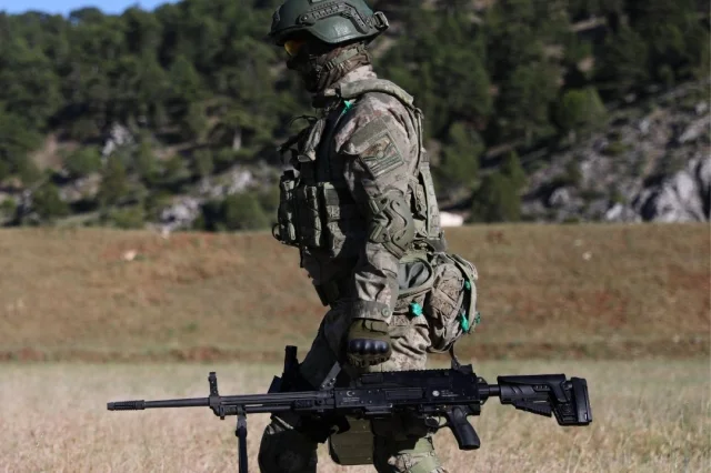 Türkiye'nin ilk yerli ve millî modern makineli tüfeği seri üretime hazır! 