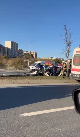 İstanbul Başakşehir'de korkunç kaza: 1 ölü, 2 ağır yaralı