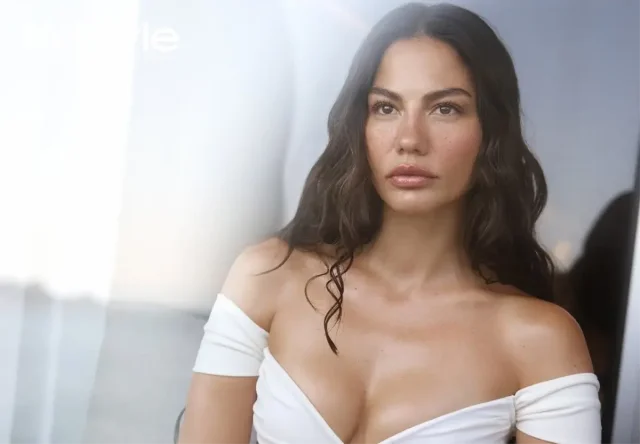 Demet Özdemir Kimdir? Eşref Rüya'nın Nisan'ı