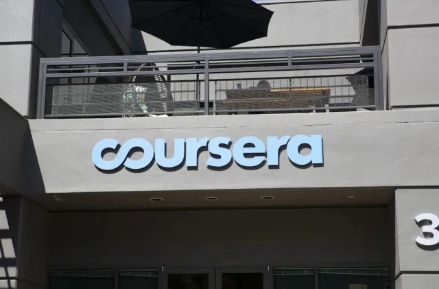 Coursera ve Udemy yaklaşık 2,5 milyar dolarlık birleşme anlaşmasına imza attı
