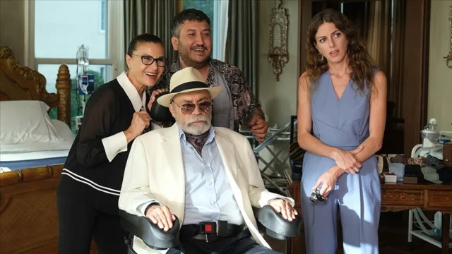 Seyirci onları çok sevdi! Yılın en çok izlenen filmi gişede fırtınalar estirdi