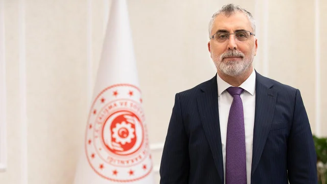 Bakan Işıkhan: El ele, omuz omuza yaralarımızı birlikte sardık