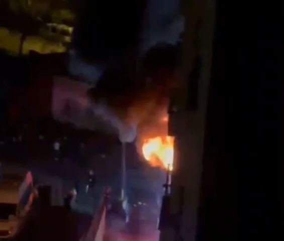 Pendik'te 10 katlı binada çıkan yangın korku dolu anlara neden oldu