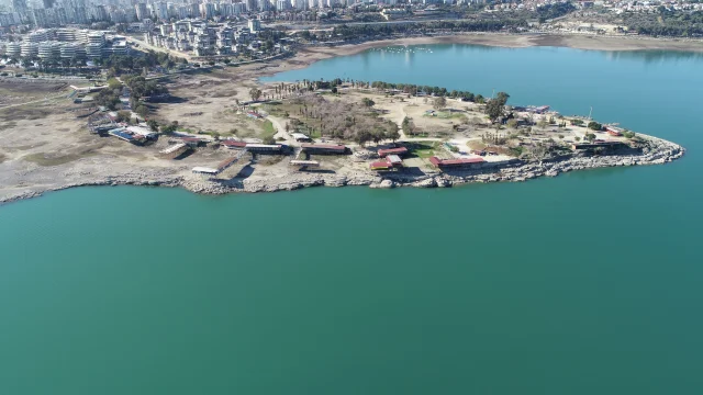 Adana'daki Amerikan Adası'nda Kaçak Yapılar İçin Yıkım Kararı