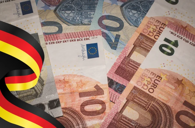 Almanya'da tüketici güveni dibe çekildi: Tasarruf eğilimi 17 yılın zirvesinde