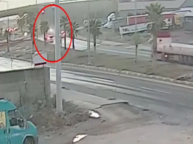 Şırnak Cizre'de vinç kazası: Kavşakta 6 araca çarptı