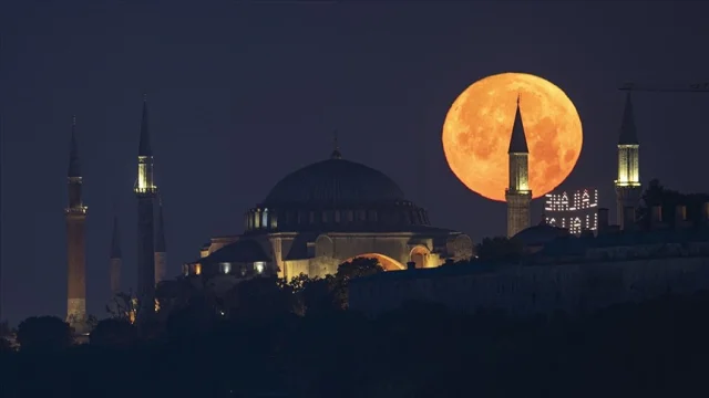 Üç Aylar Yarın Başlıyor: Kandil ve Ramazan Takvimi Belli Oldu