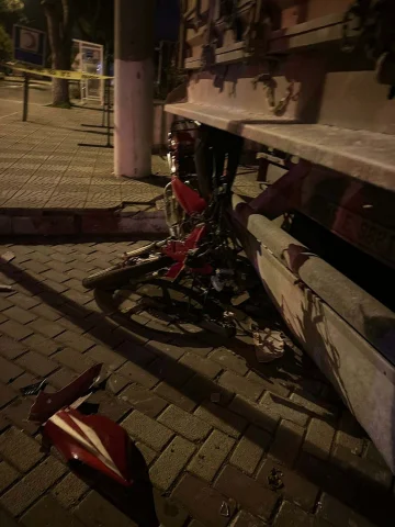 İzmir Kınık'ta jandarmadan kaçan alkollü sürücü can aldı