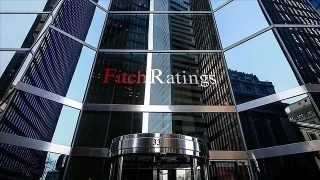 Fitch, Ukrayna'nın kredi notunu yükseltti
