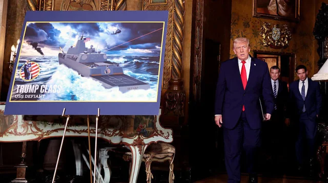 ABD Başkanı Trump, 'Altın Filo' için yeni nesil savaş gemisi üretimine başlayacaklarını açıkladı