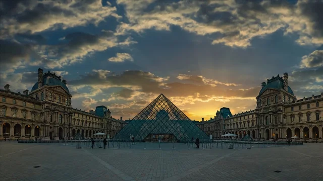 Louvre Müzesi'nde Güvenlik Önlemi: Soygun Penceresi Kapatıldı