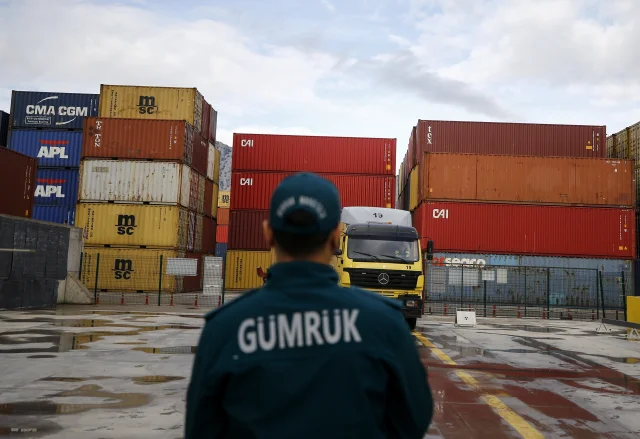 Gümrüklerde 2025'te 98 milyar 554 milyon lira değerinde kaçakçılık engellendi
