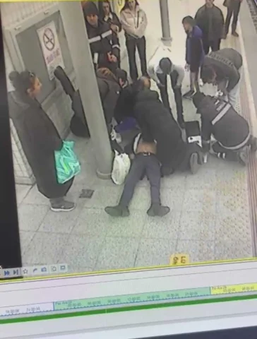 İZBAN Peronunda Kalbi Duran Yolcuya Hayat Kurtaran Müdahale