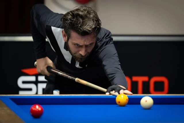 3 Bant Bilardo'da Sezonun Şampiyonu Tolgahan Kiraz